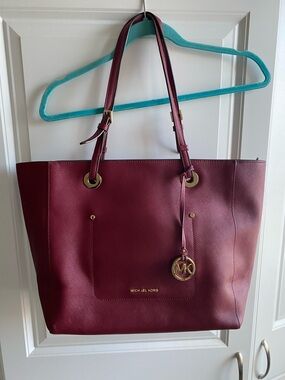 Michael Kors Burgundy Leather Large East West Walsh Shopper Tote burgundy